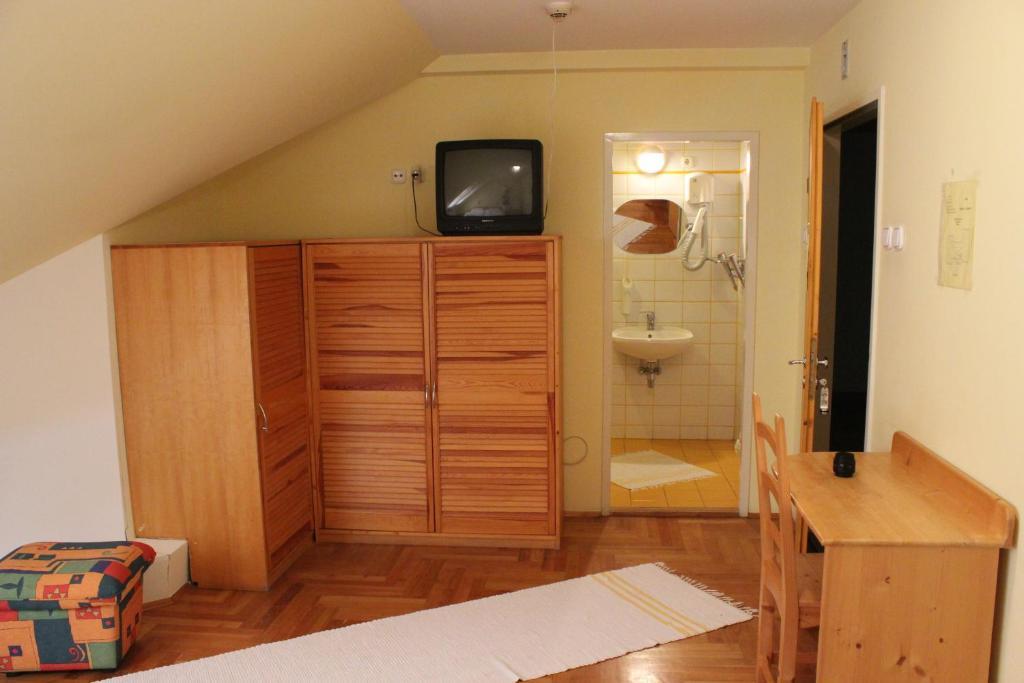 Hotel Korona Szallo Nagykanizsa Zimmer foto